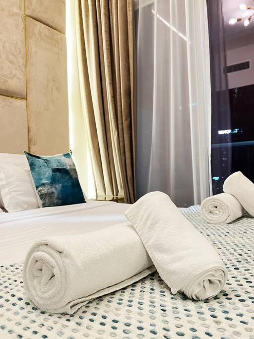 Turquoise - Downtown 1 Bedroom Business Bay - Canal View Lejlighed Dubai