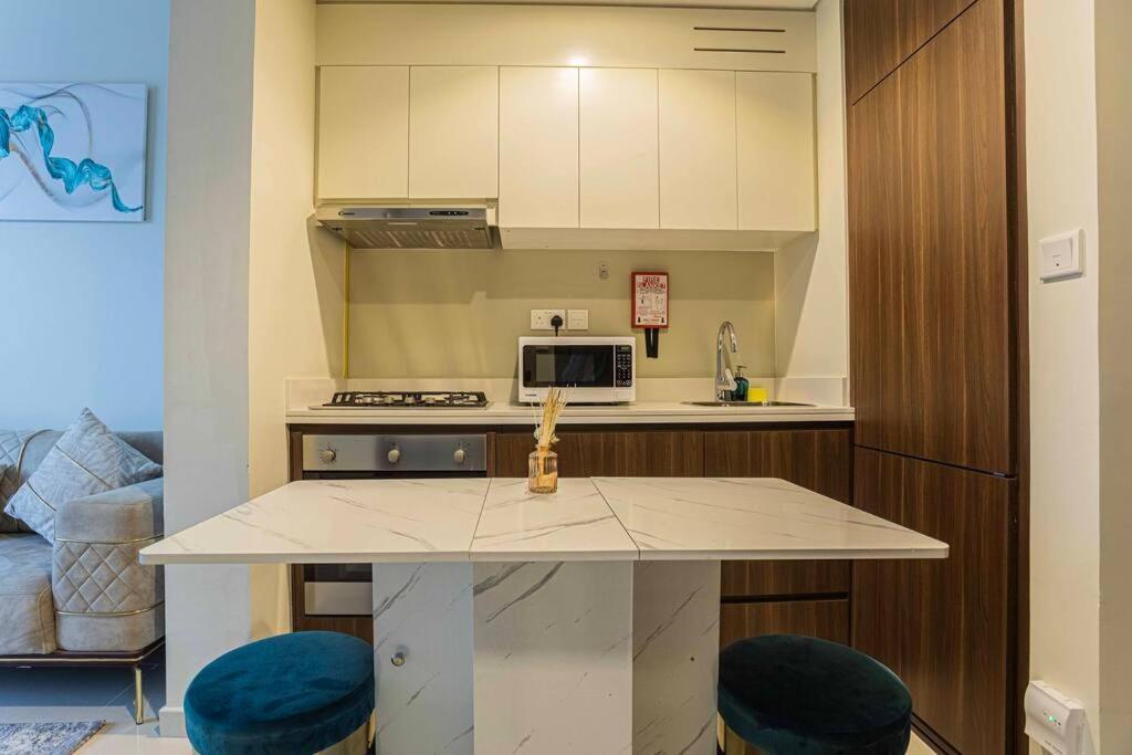 Lejlighed Turquoise - Downtown 1 Bedroom Business Bay - Canal View