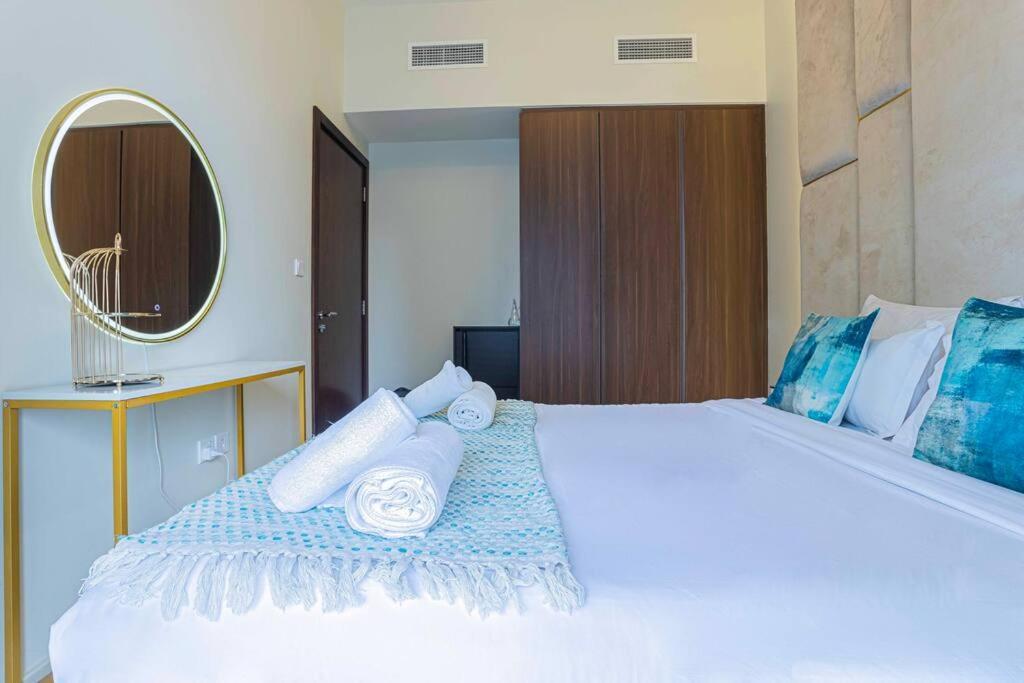 Lejlighed Turquoise - Downtown 1 Bedroom Business Bay - Canal View Dubai