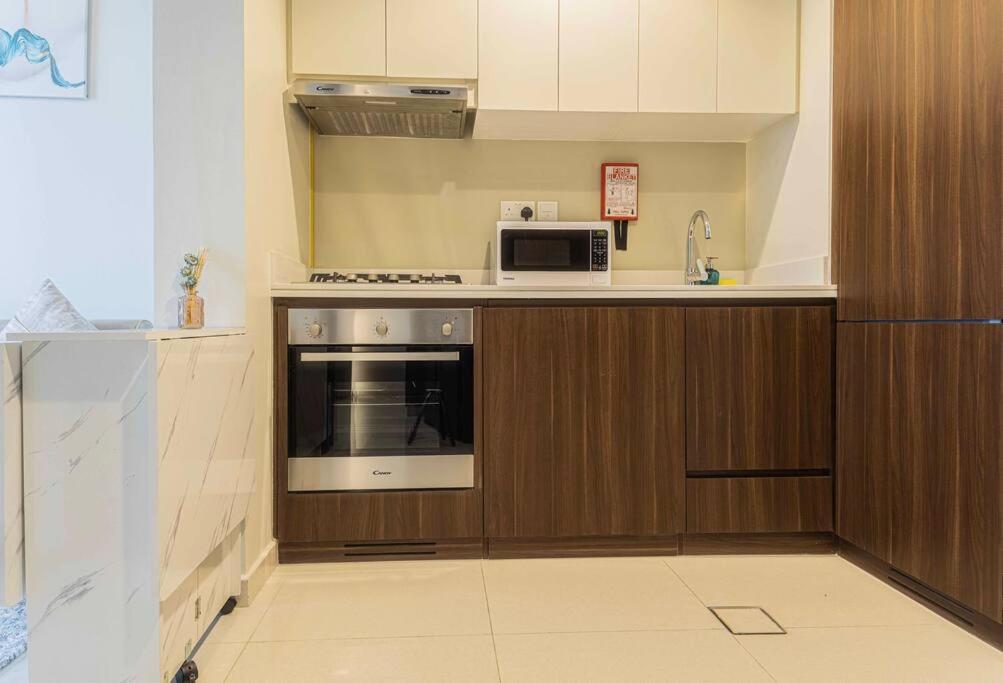 Turquoise - Downtown 1 Bedroom Business Bay - Canal View Lejlighed *