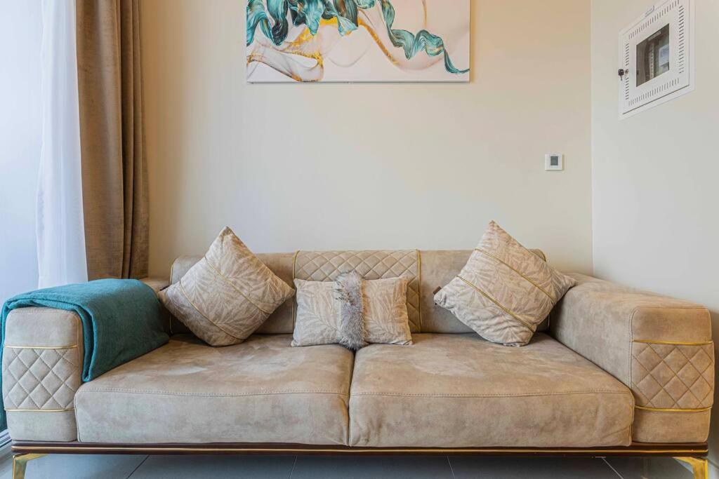 Turquoise - Downtown 1 Bedroom Business Bay - Canal View