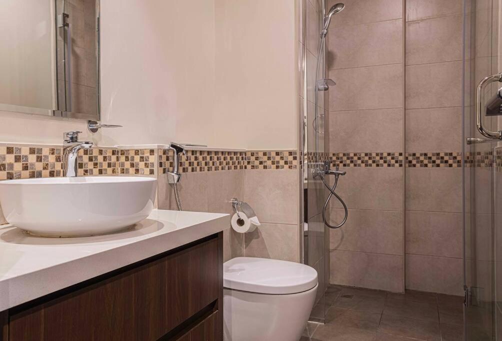Turquoise - Downtown 1 Bedroom Business Bay - Canal View Lejlighed