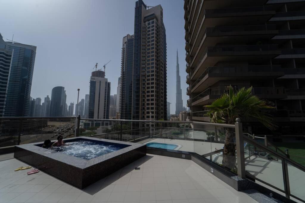 Romantic Hideaway W Breathtaking Burj Khalifa View Apartment *