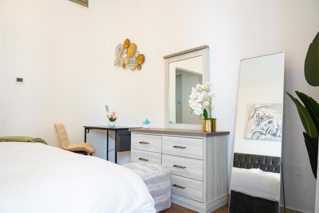 Charming 1br With Stunning Sea&marina Views Apartment Dubai