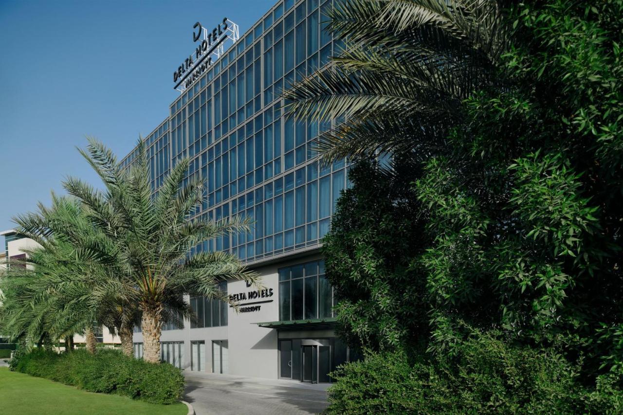 Delta By Marriott Investment Park 4* Dubái