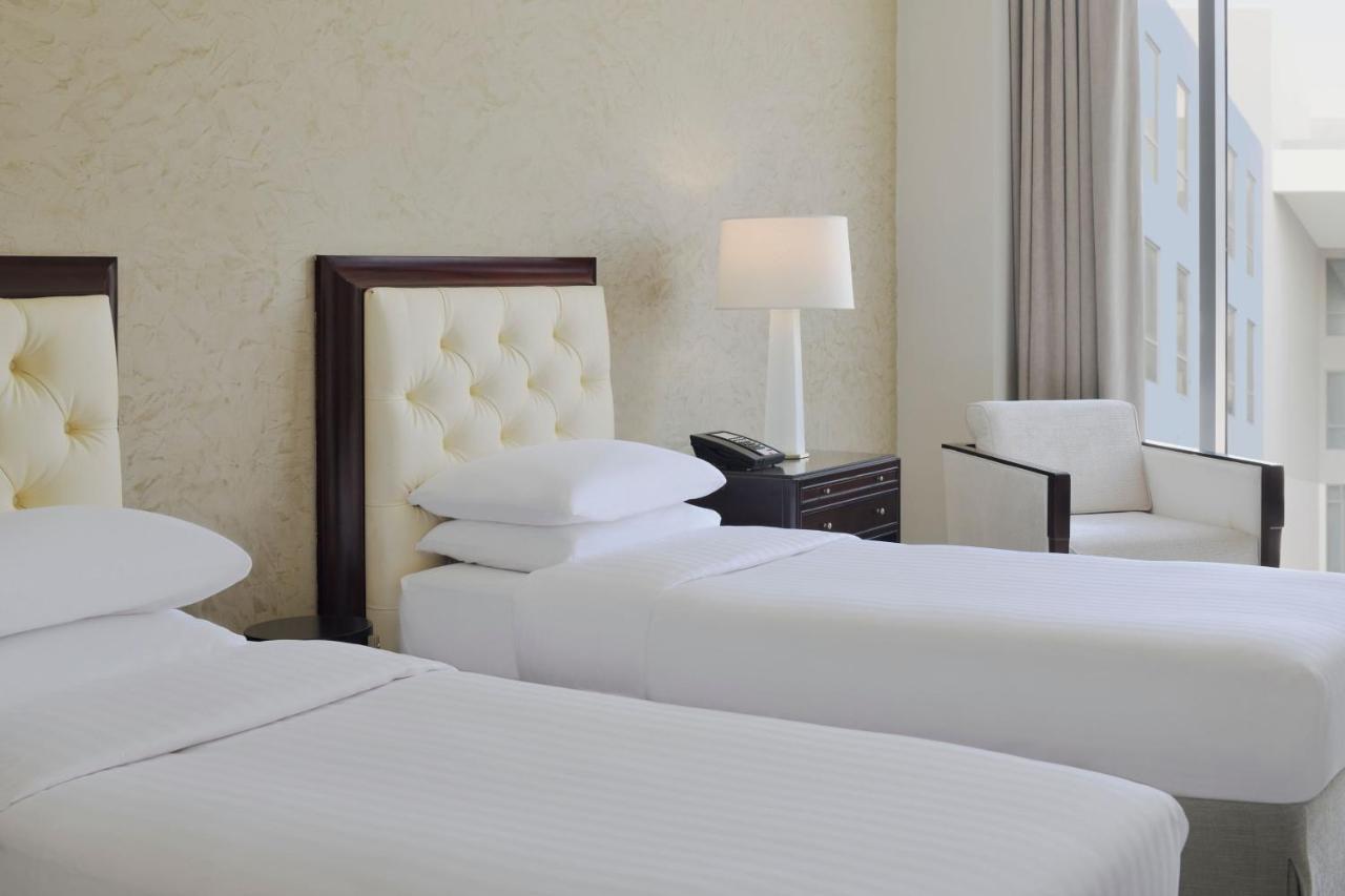 Hotel Delta By Marriott Investment Park Dubái