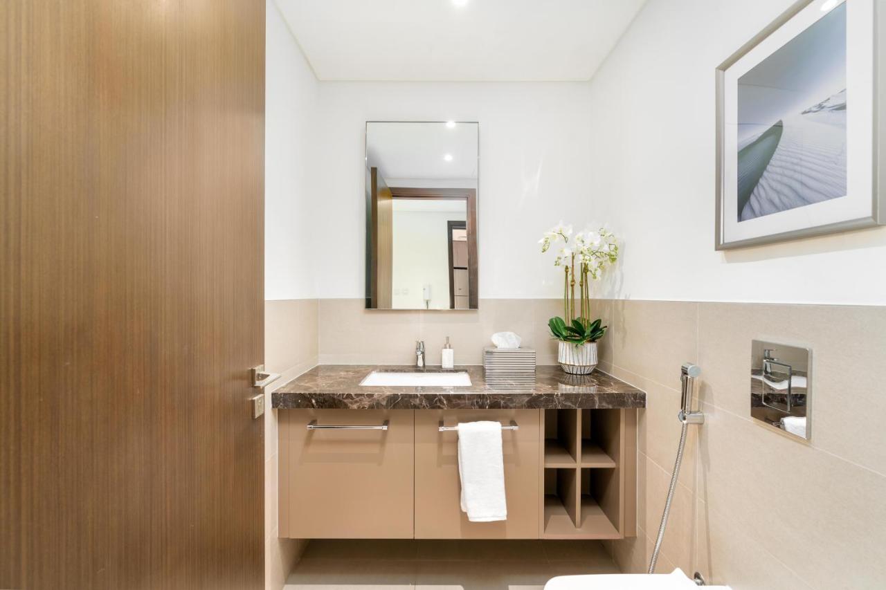 Ultimate / Downtown / 3 Beds / Upscale Luxury / Fantastic Finishing / New Building Apartment *