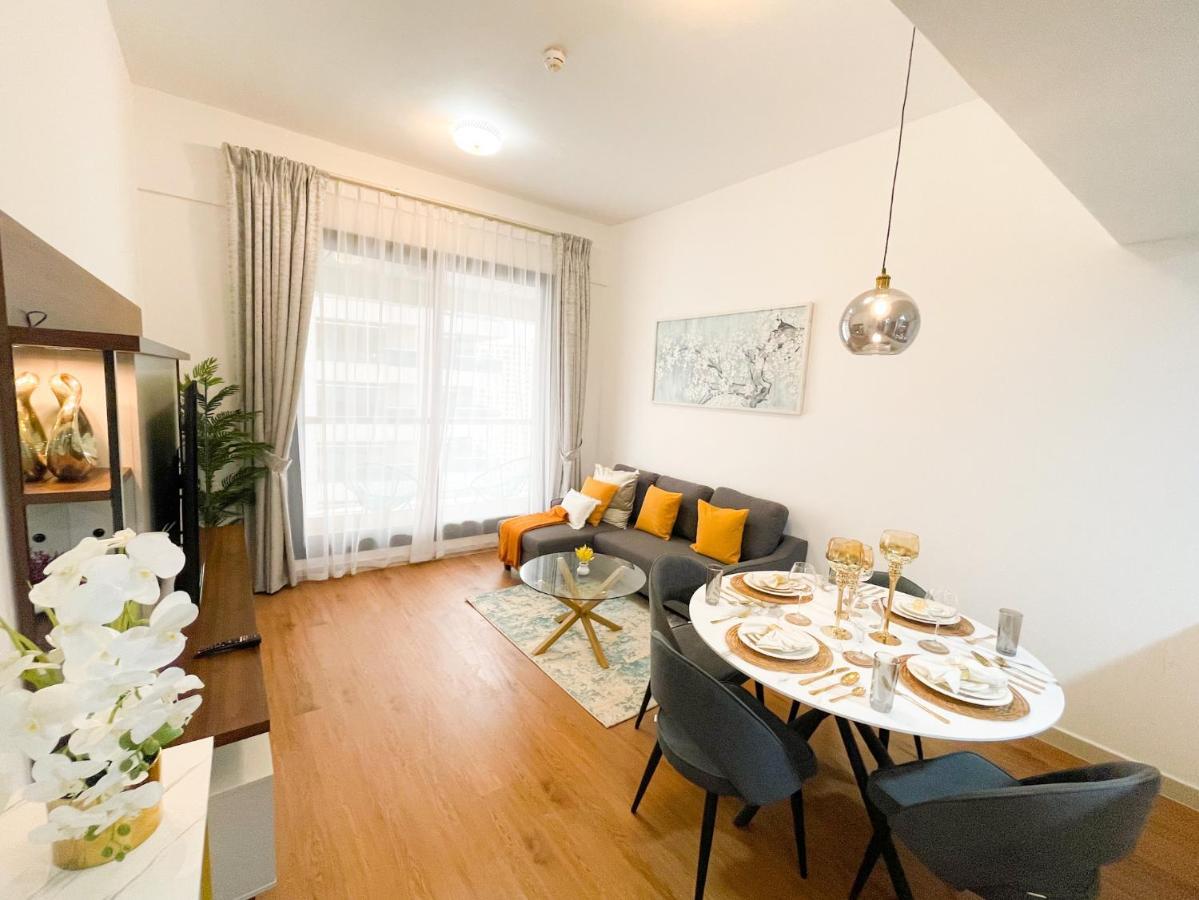 Apartment Charming 1br With Stunning Sea&marina Views