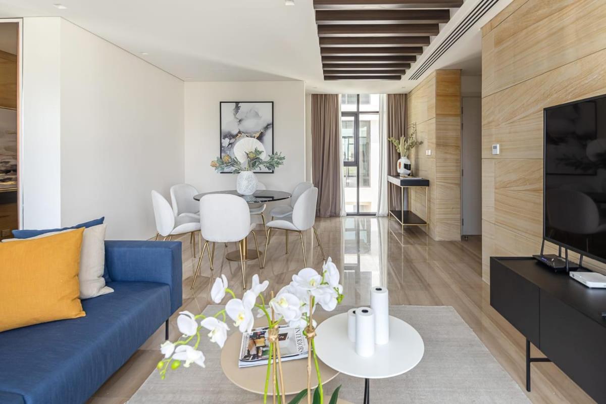 Frank Porter - Damac Hills Veneto Villas Villa *