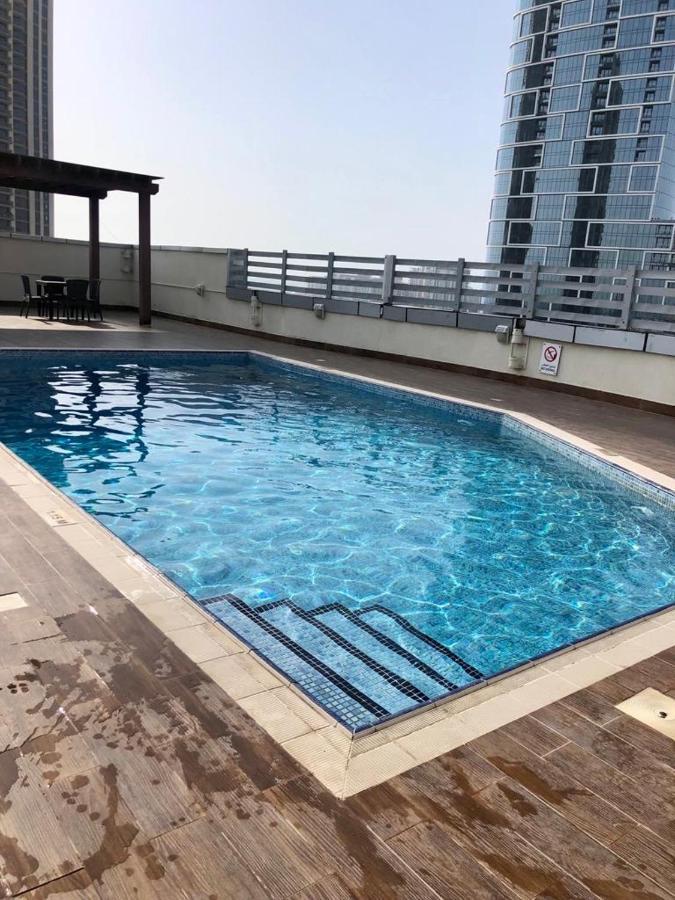 Wonderful 1bd With Full Marina View Appartamento *