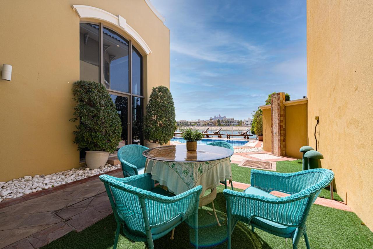 Palm Jumeirah Beachfront Private Pool 5 Bedroom & 1 Maids With Access To