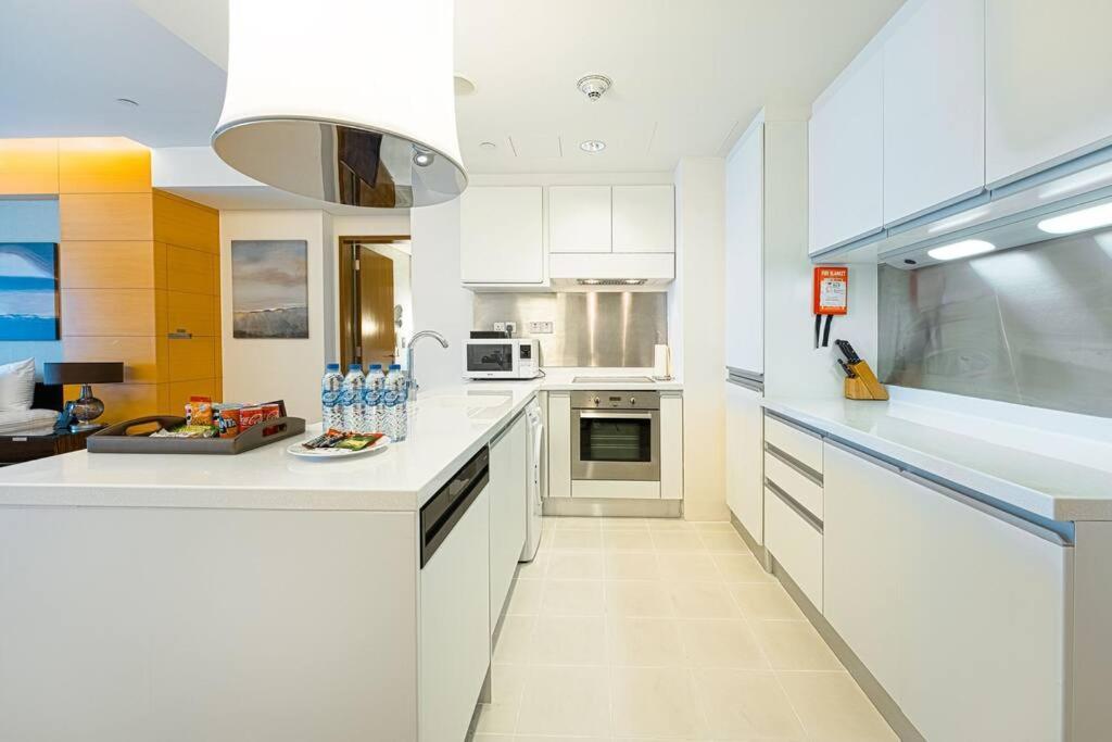 Opulent Studio At The Address Mall Appartement