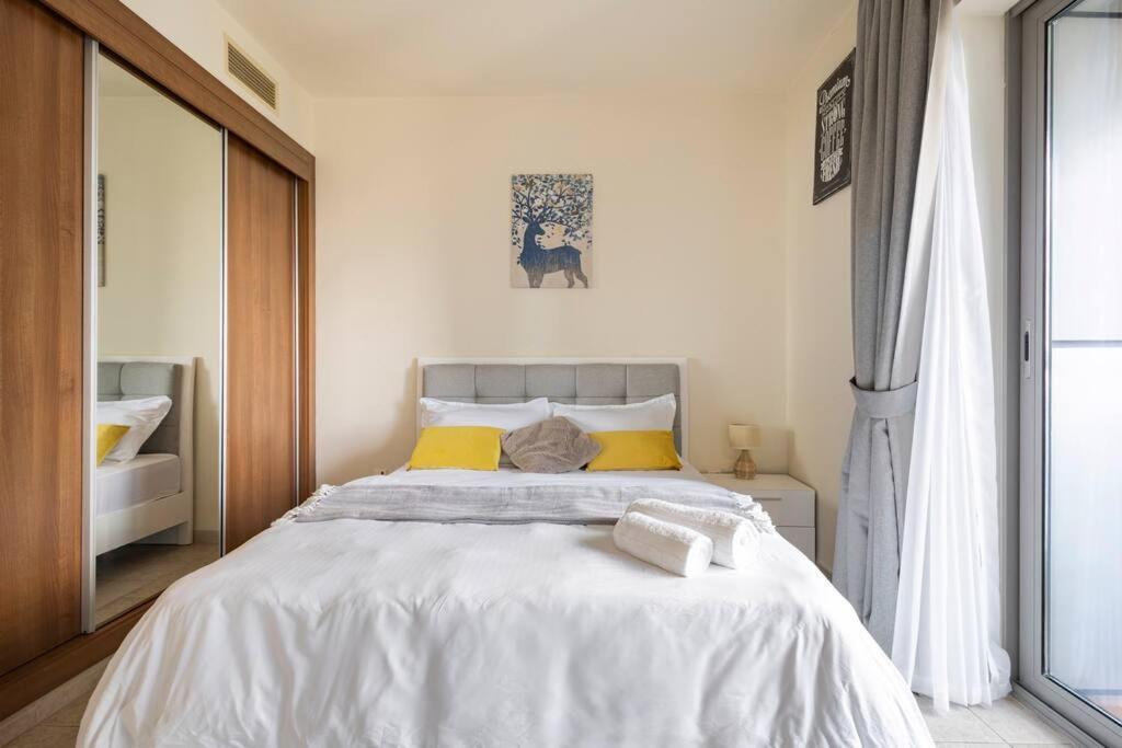 Apartment Enjoyable 2br In Marina Dubai