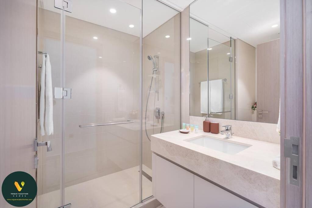 Apartemen Vogue Downtown - Act 1 Act 2 Dubai