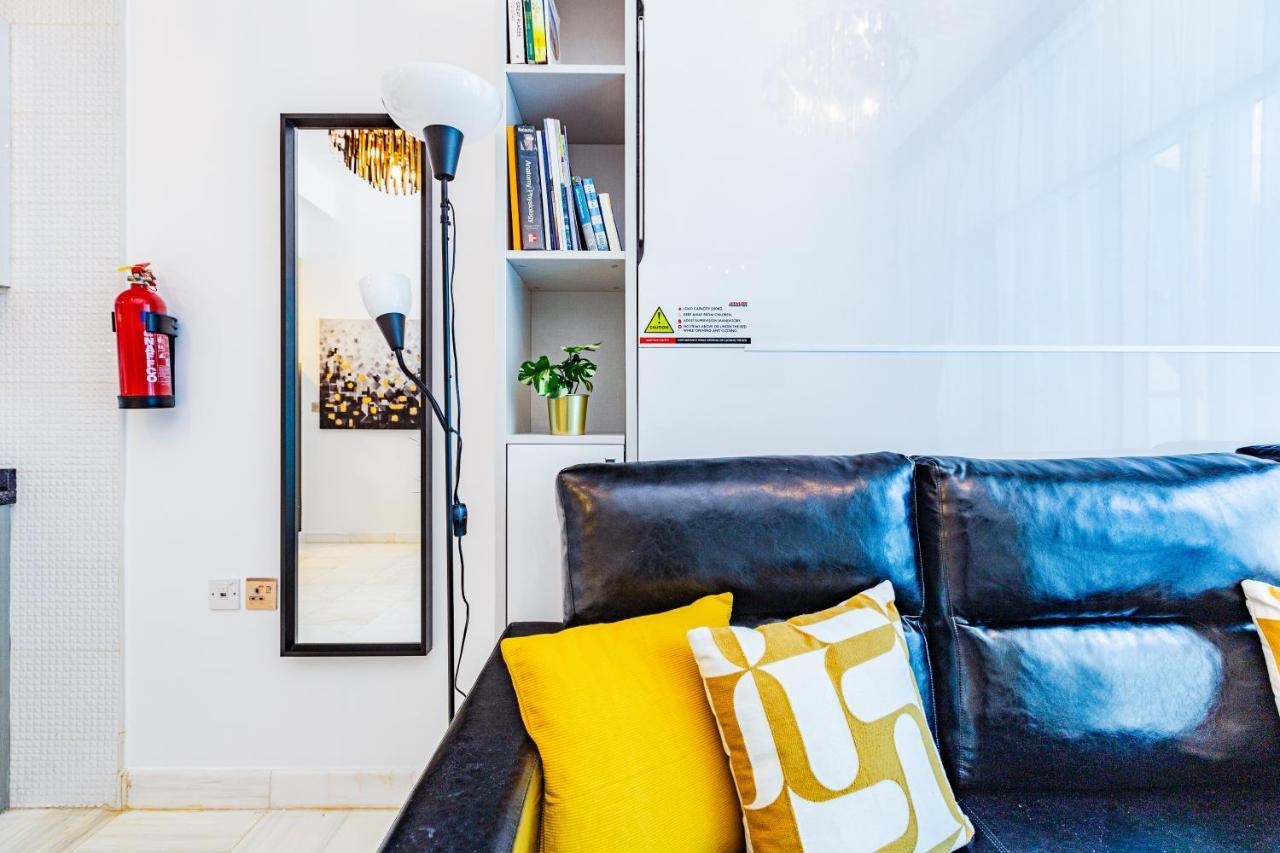 Apartamento Waves Homes - Chic With Balcony Overlooking Views *