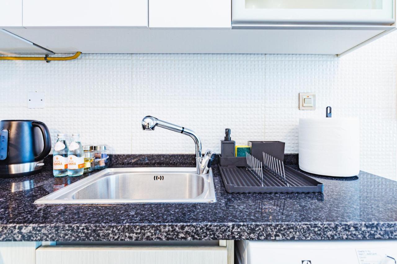 Apartamento Waves Homes - Chic With Balcony Overlooking Views Dubái