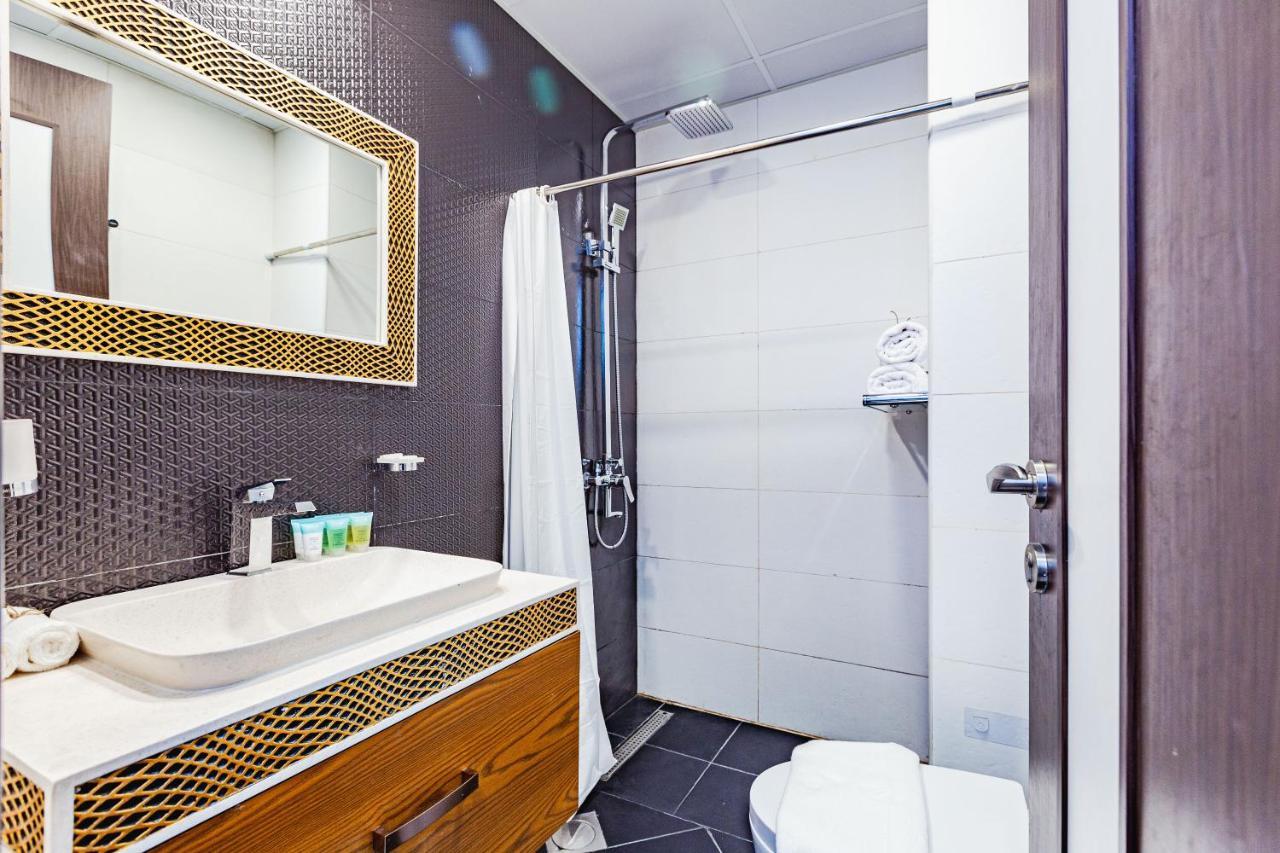 Waves Homes - Chic With Balcony Overlooking Views * Dubái