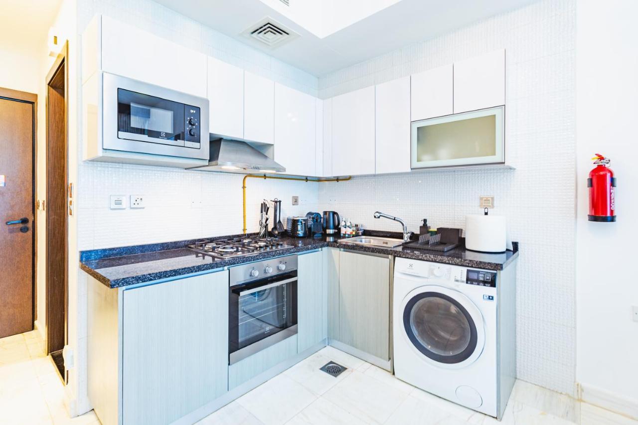 Waves Homes - Chic With Balcony Overlooking Views Apartamento *