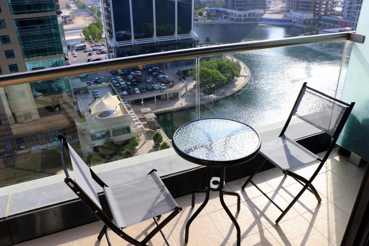 Cosmos Living Spacious With Balcony Gcv1