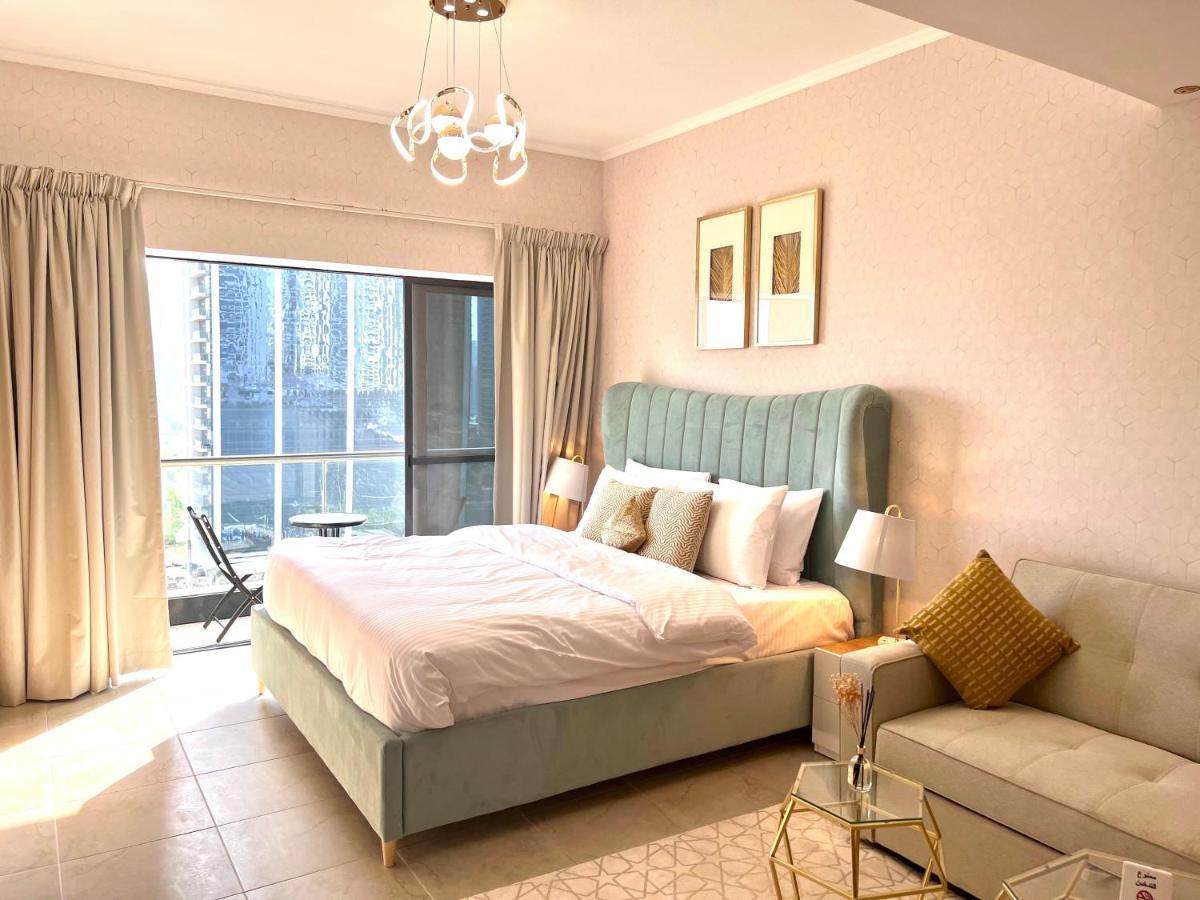 Cosmos Living Spacious With Balcony Gcv1 Dubai