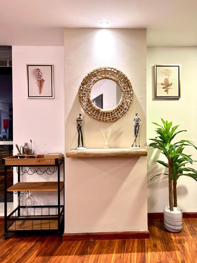 The Waves 241 Marina Apartemen
