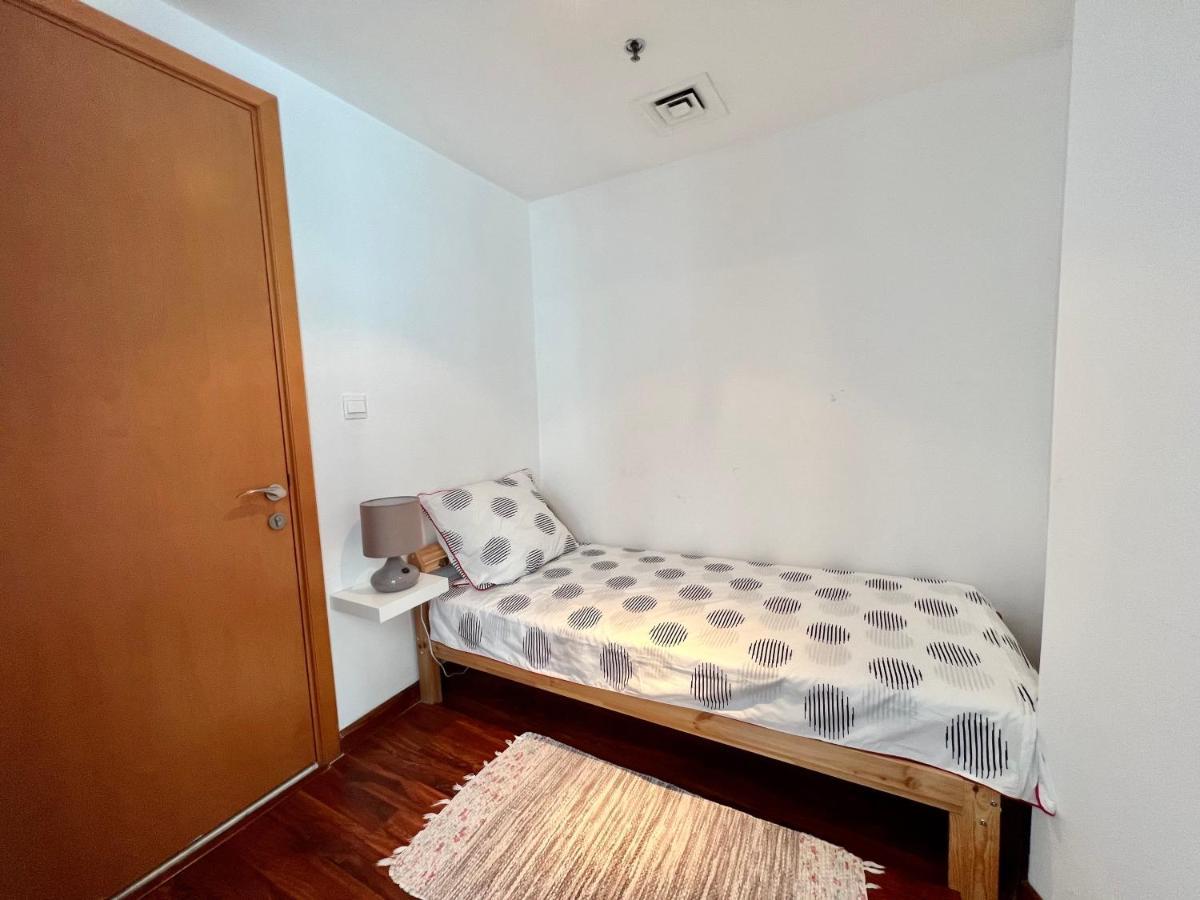 The Waves 241 Marina Apartemen *