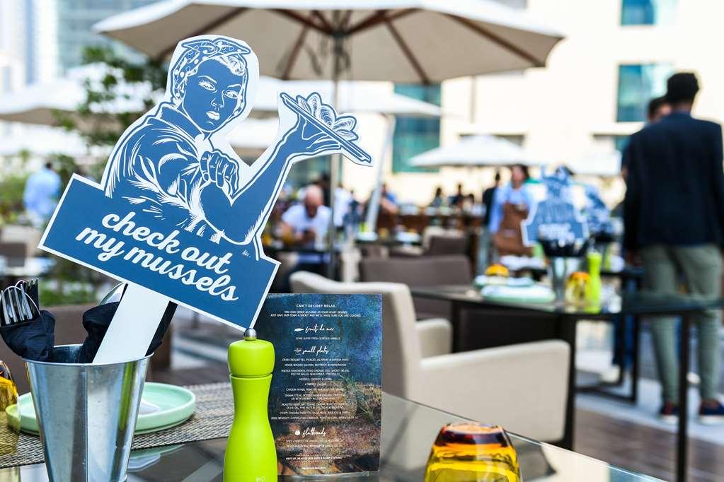 Radisson Blu Hotel. Waterfront Dubaï