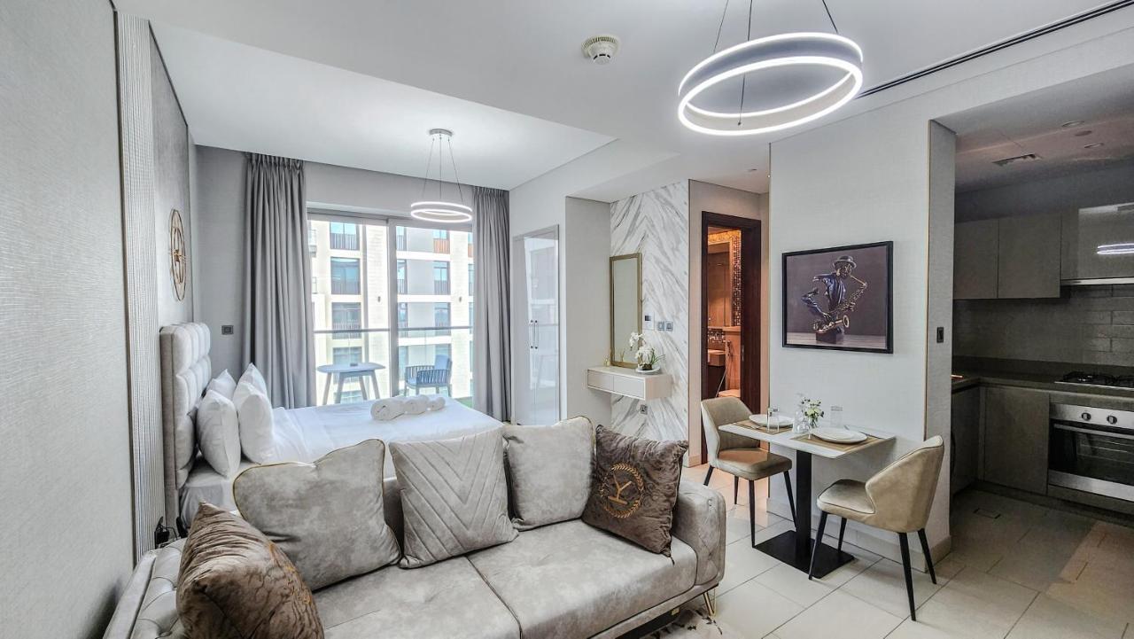By Latinem Luxury G61115 Near Burj Khalifa Apartment *