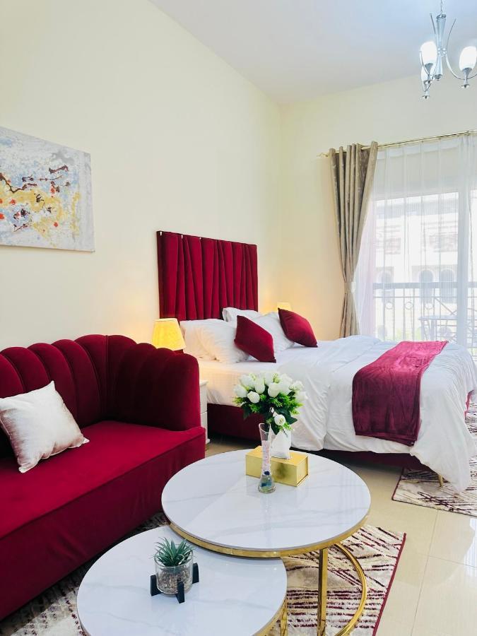 Luxurious Living In Jumeirah Village Circle, Apartamento *