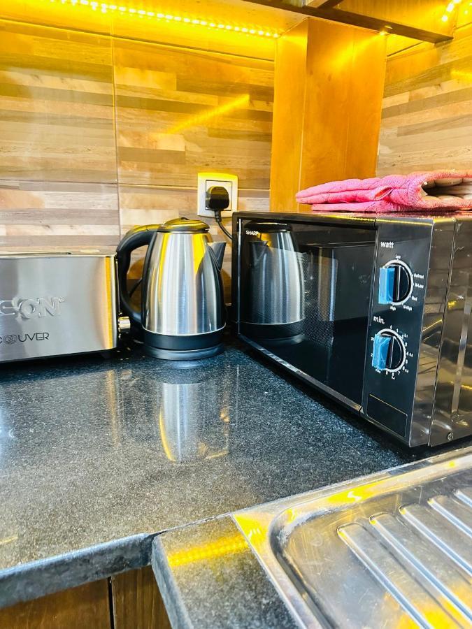Luxurious Living In Jumeirah Village Circle, Apartamento Dubái