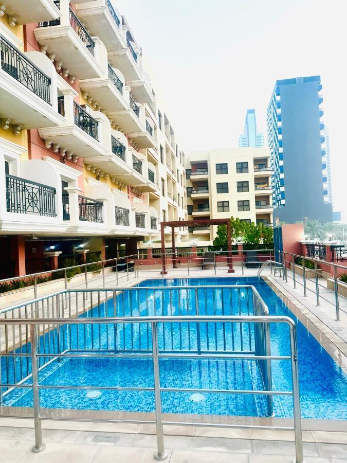 Luxurious Living In Jumeirah Village Circle, Apartamento