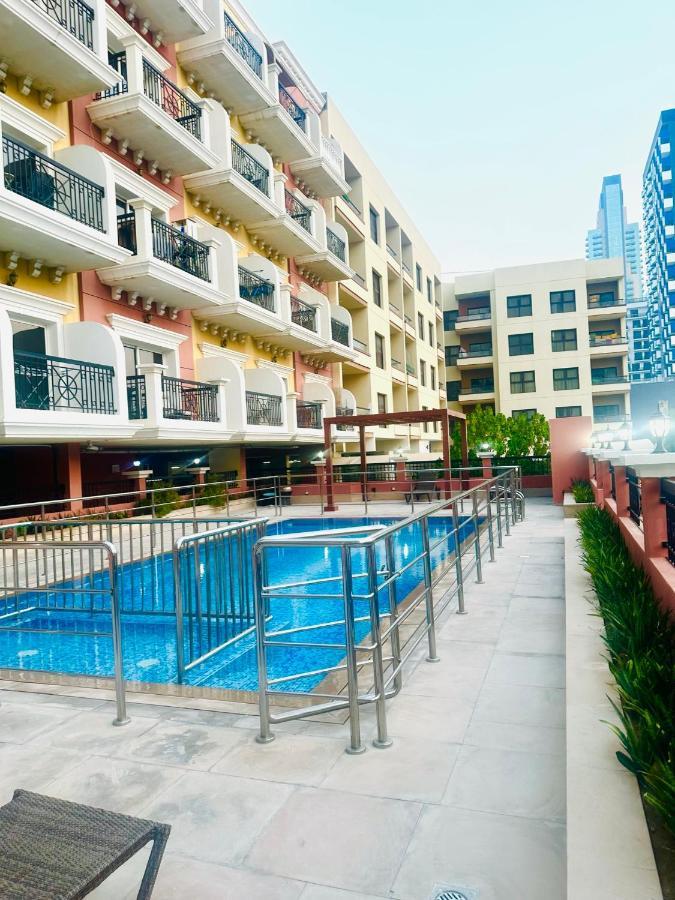 Apartamento Luxurious Living In Jumeirah Village Circle, Dubái