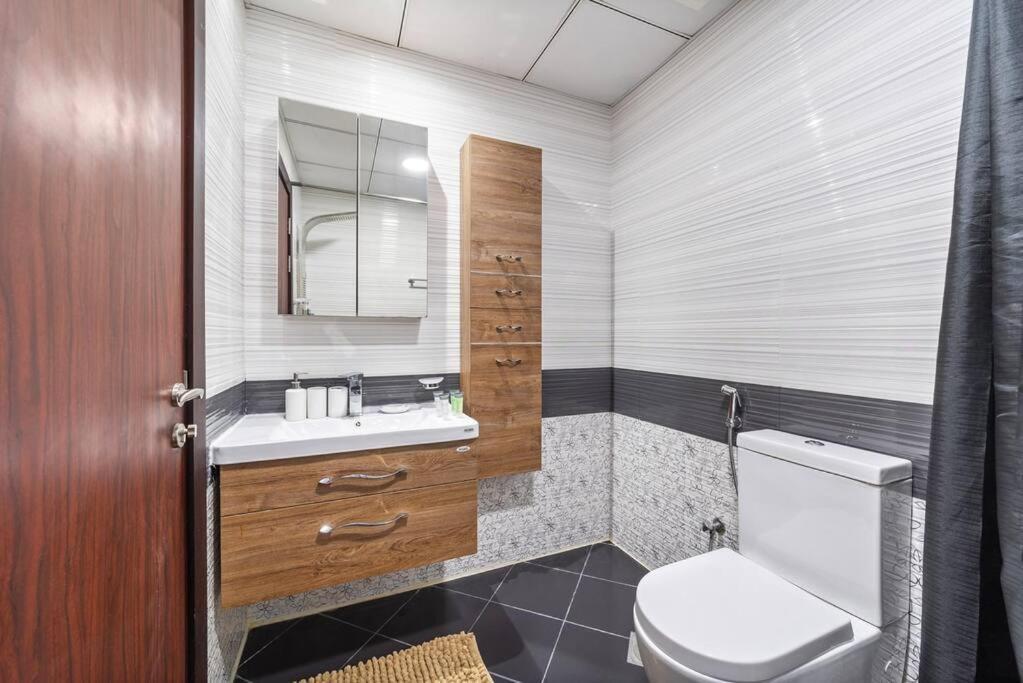 Stonetree - Modern Style Of In Resortz By Danube Appartement