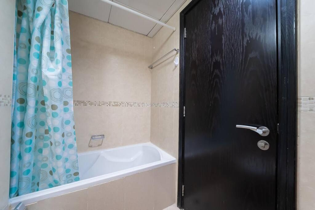 Stonetree - Fully Furnished With Spacious Balcony