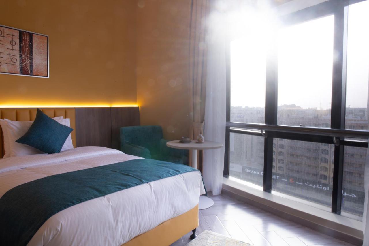 Hotel Six Seasons 3*
