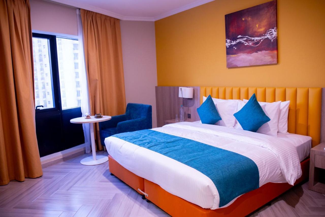 Hotel Six Seasons 3*