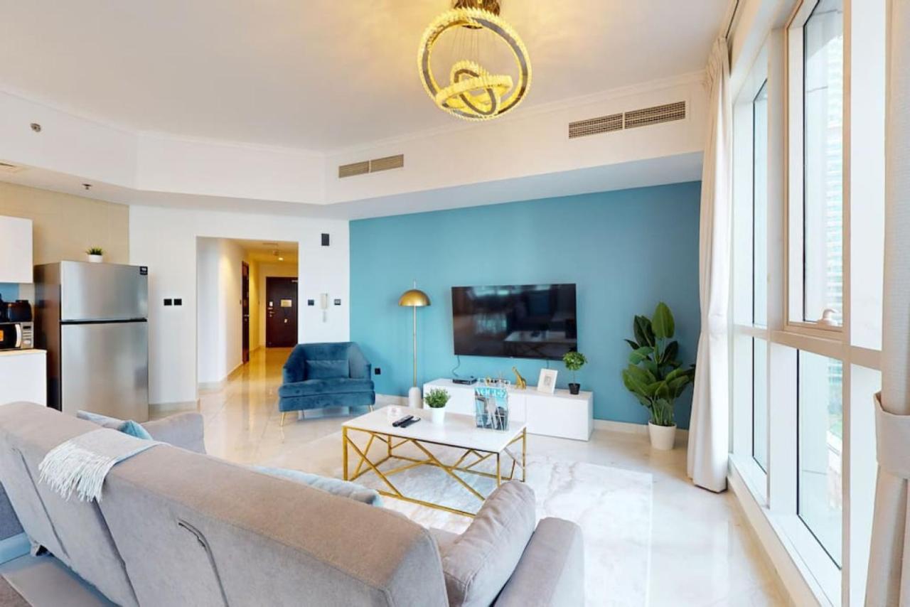 Torch Tower - Colourful Two Bedroom With View Appartement *