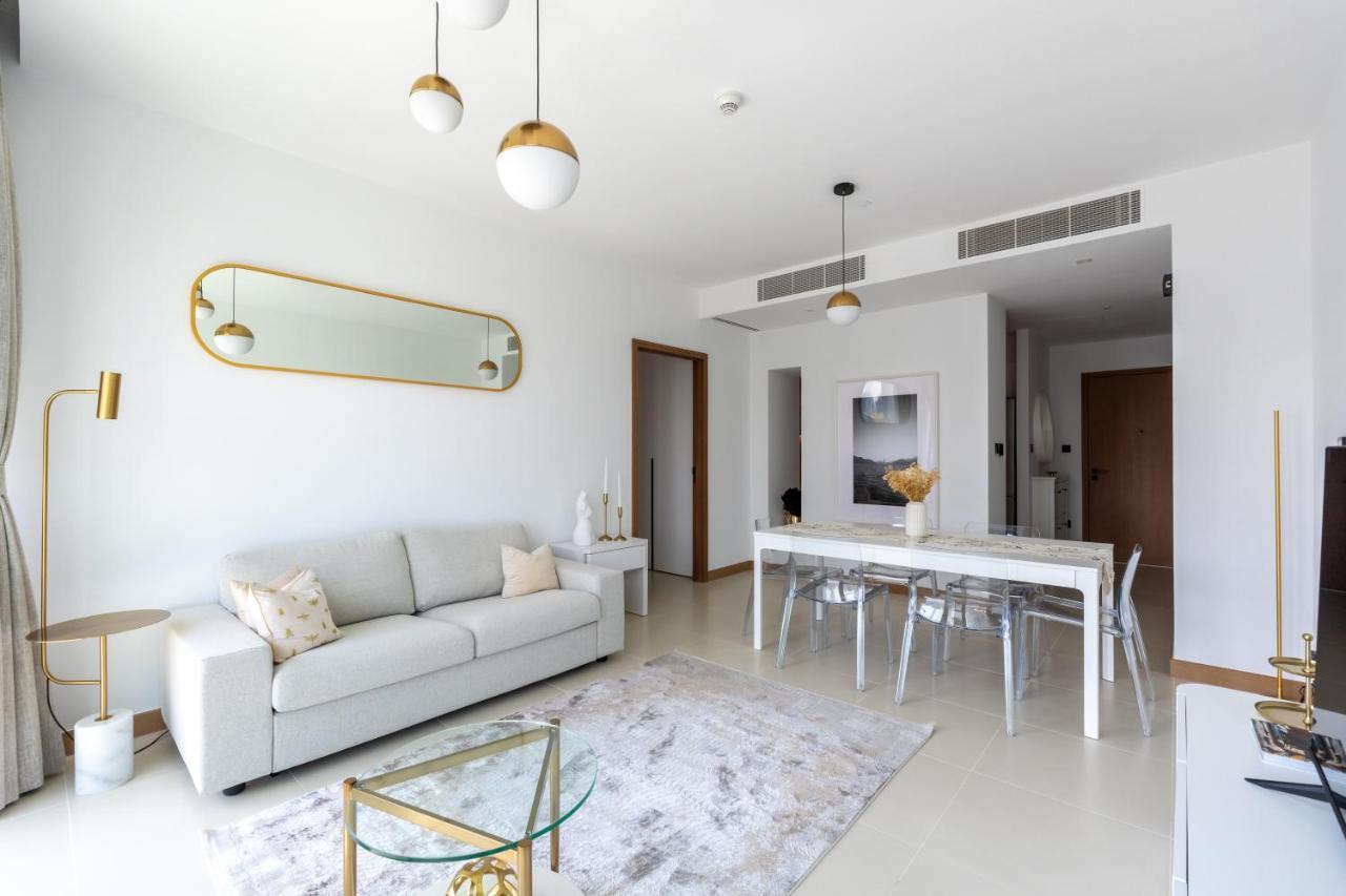 Luxe Nautical Style 2 Bd In Vida Yacht Club Appartamento