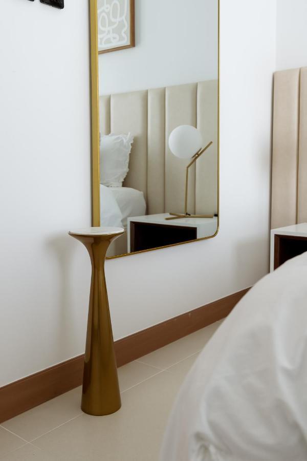 Luxe Nautical Style 2 Bd In Vida Yacht Club Appartamento *