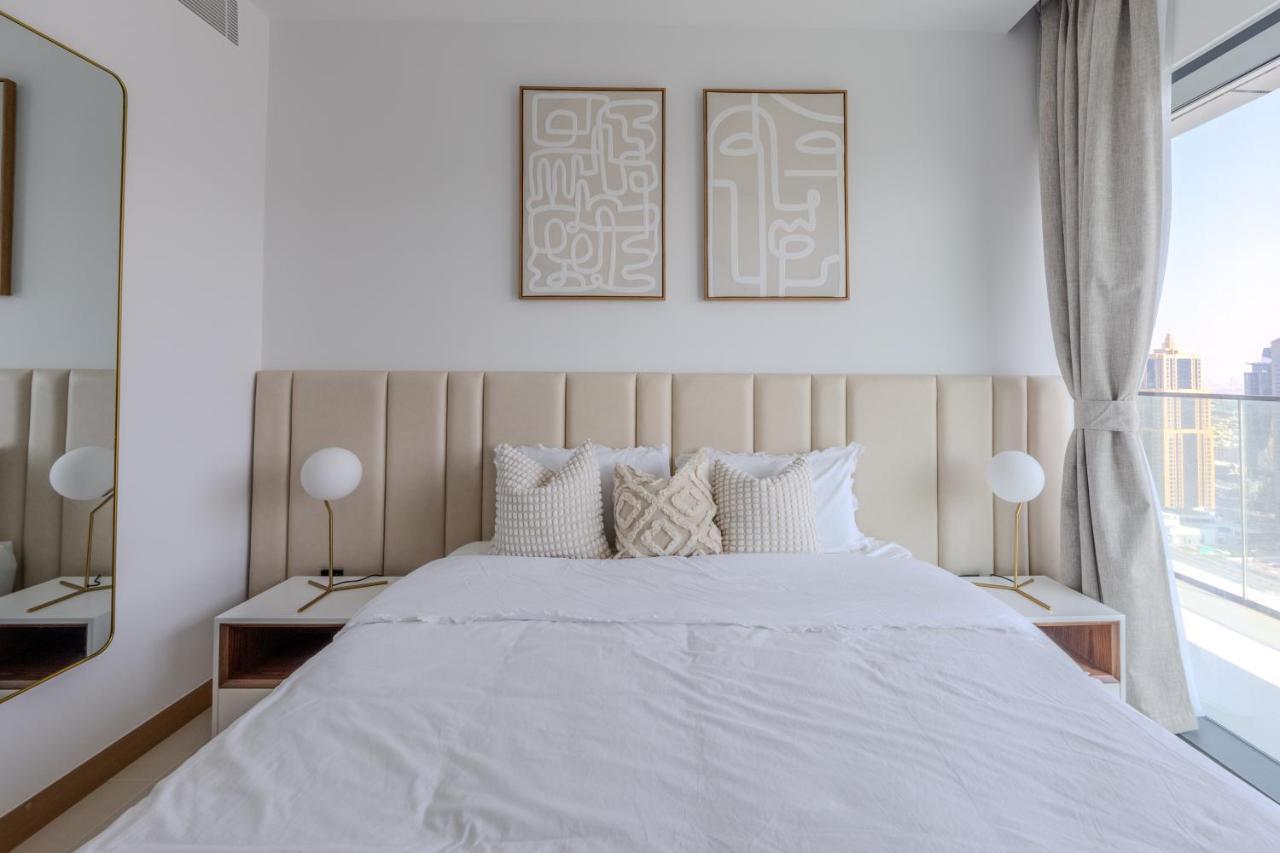 Appartamento Luxe Nautical Style 2 Bd In Vida Yacht Club Dubai
