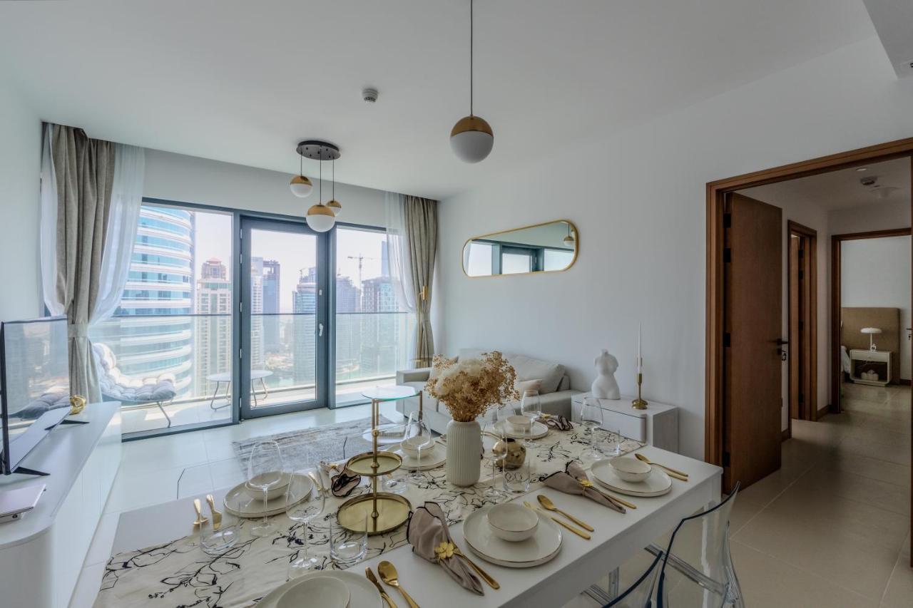 Appartamento Luxe Nautical Style 2 Bd In Vida Yacht Club Dubai