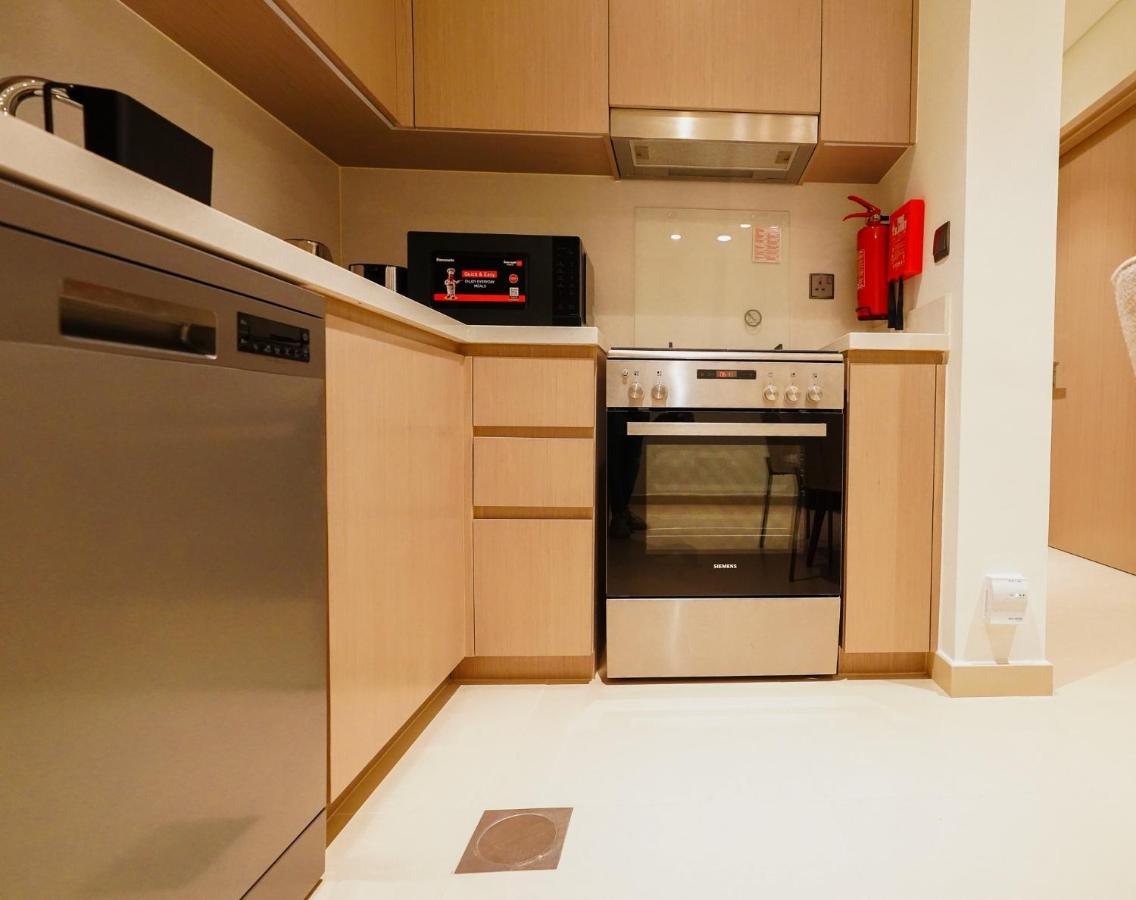Citihome-1br In Act One With Burj Khalifa View At Pool Dubai