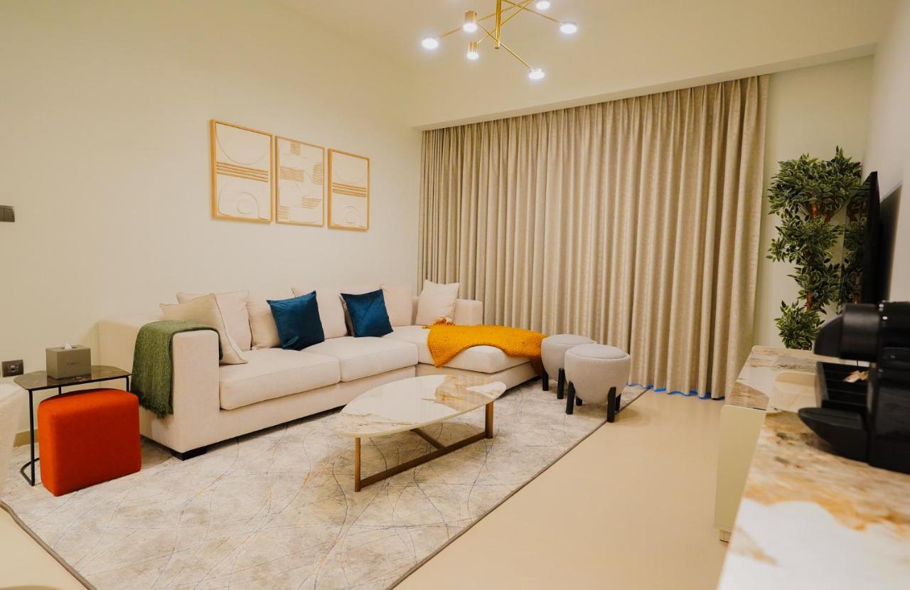 Citihome-1br In Act One With Burj Khalifa View At Pool
