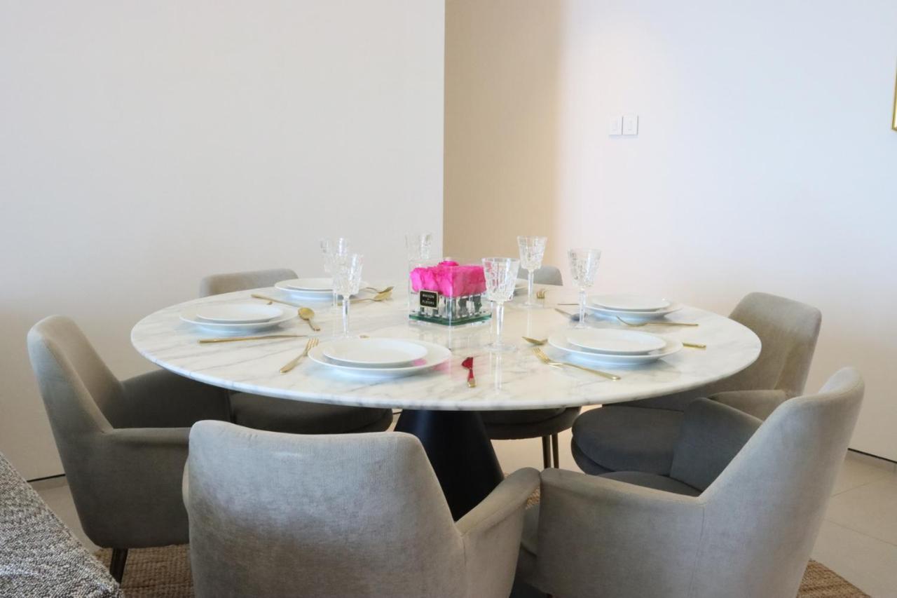 Livbnb - Plush 3br In Address Jbr W/ Sea View & Access Dubái