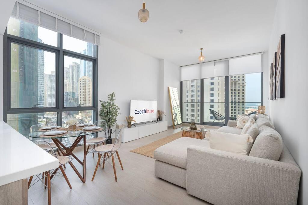 New Listing - Czechin - Jbr A Few Steps Away *