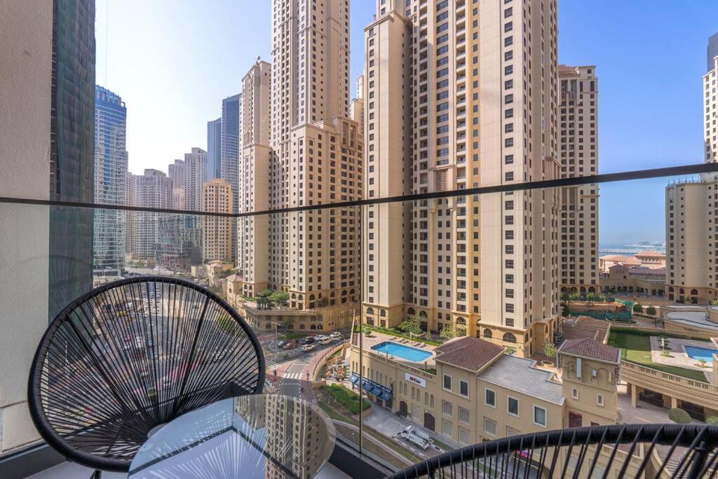 New Listing - Czechin - Jbr A Few Steps Away Lejlighed *