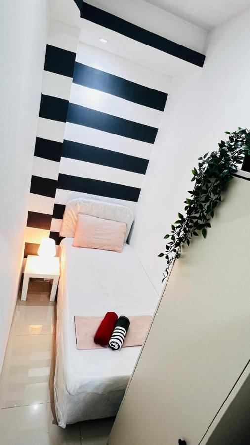 Brand New Private Partition Near Moe Metro Dubái