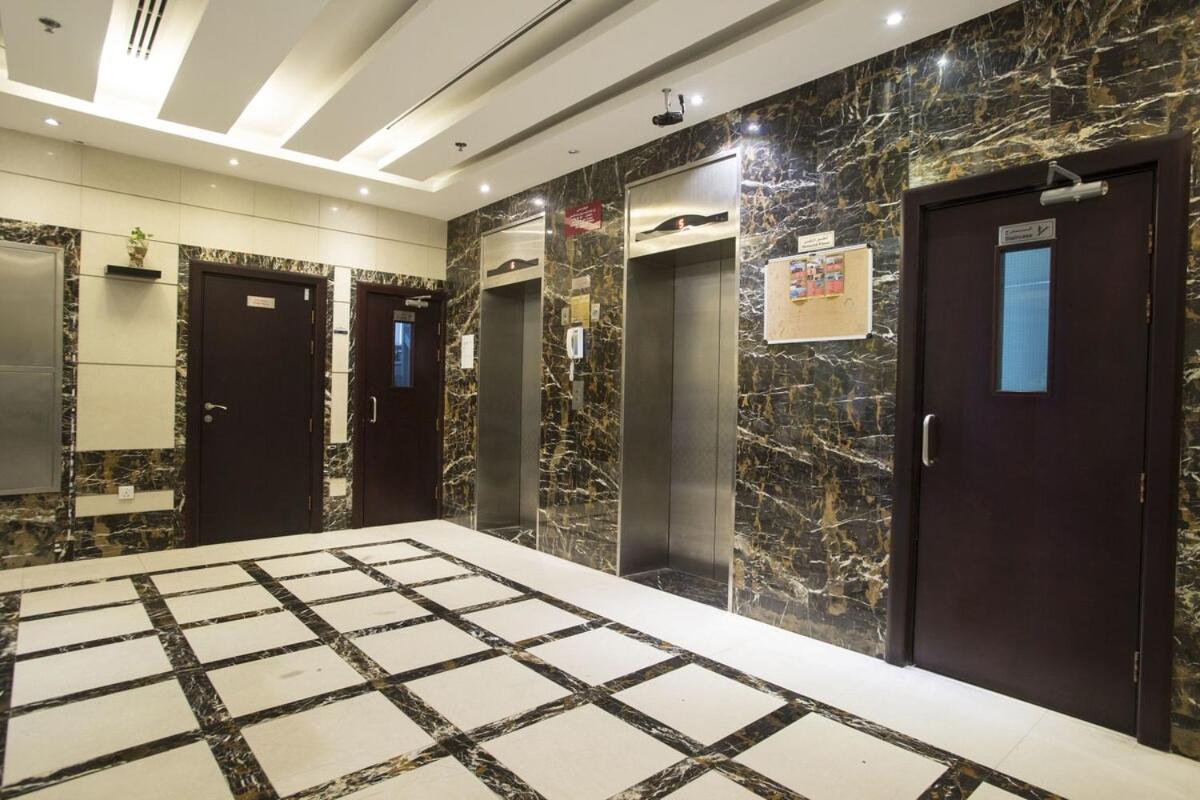 Brand New Private Partition Near Moe Metro Habitación en casa particular