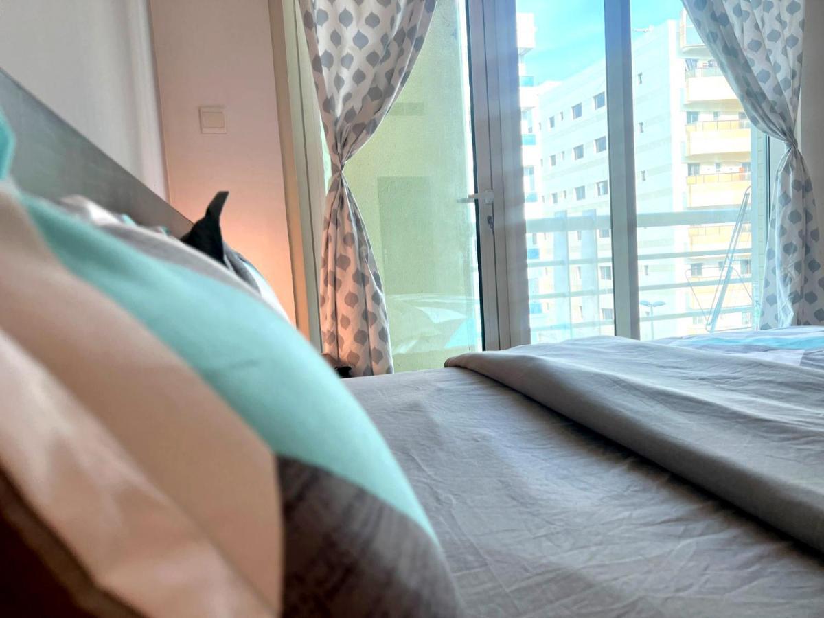 Beautiful Bedroom In Al Barsha Near Mashreq Metro Séjour chez l'habitant *