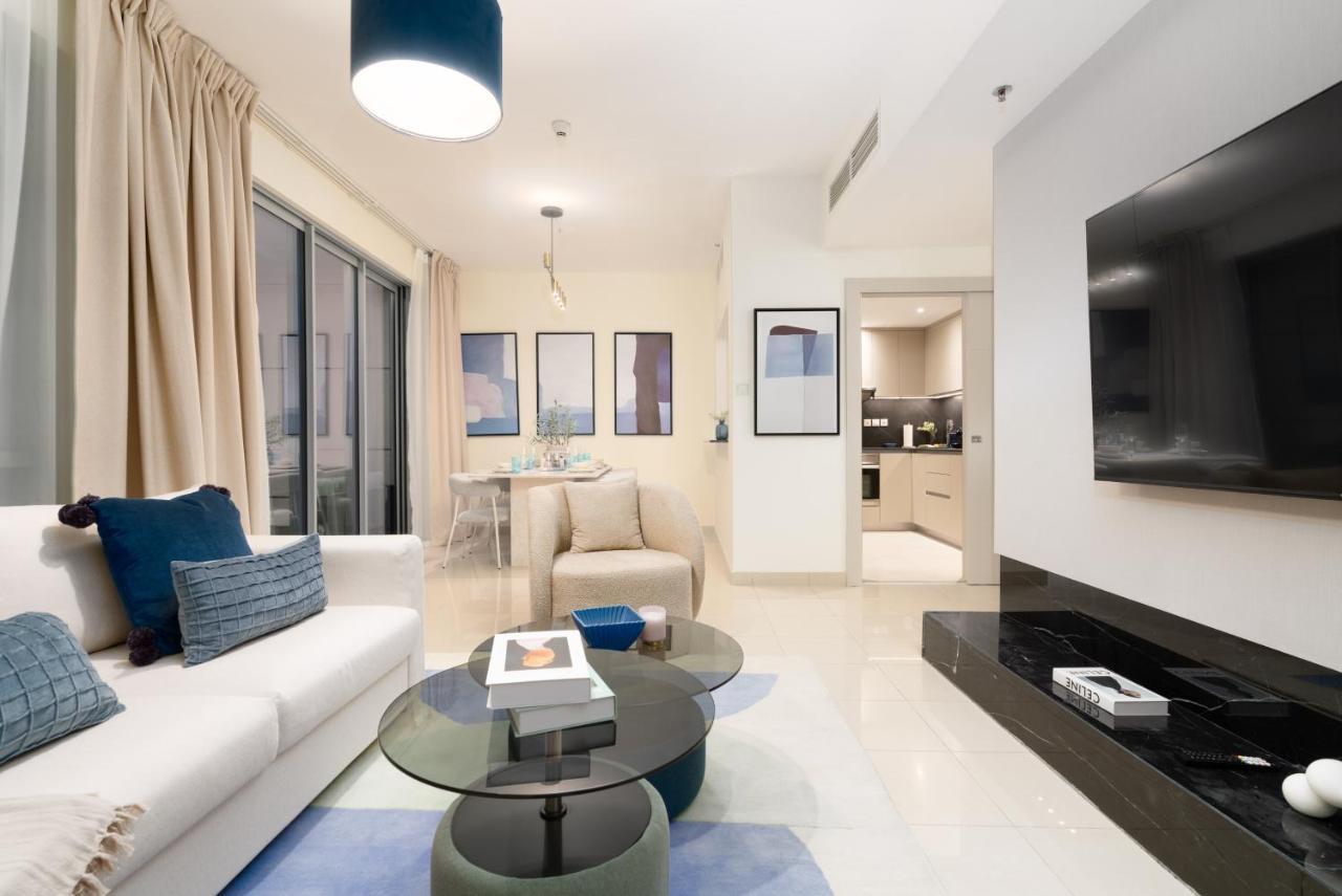Burj Khalifa Views / 5 Min Walk From Mall / Opera / Upgraded / Designer Choice / 8 People / The Location Dubai